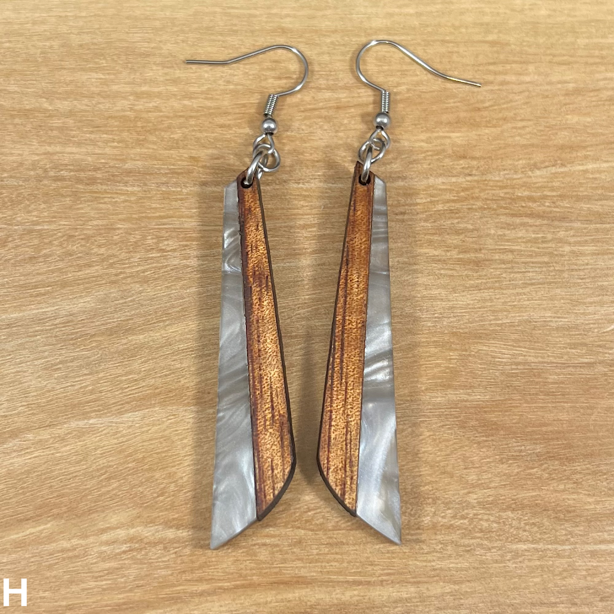 Acrylic and Koa Wood Earrings Gray Pearl